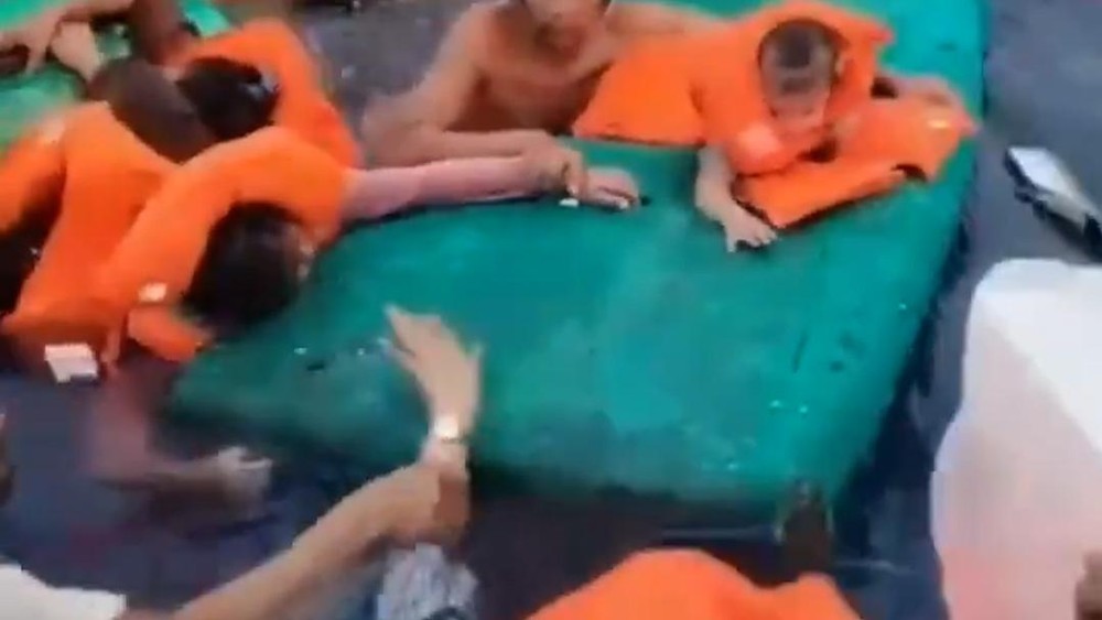 Ajaib! Balita Selamat dari Maut Kapal Tenggelam Bombana! 1 Ajaib! Balita Selamat dari Maut Kapal Tenggelam Bombana!