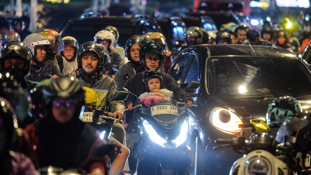 Horor Mudik 2026: 6.000 Kendaraan Padati Jalur Merak! 1 Horor Mudik 2026: 6.000 Kendaraan Padati Jalur Merak!