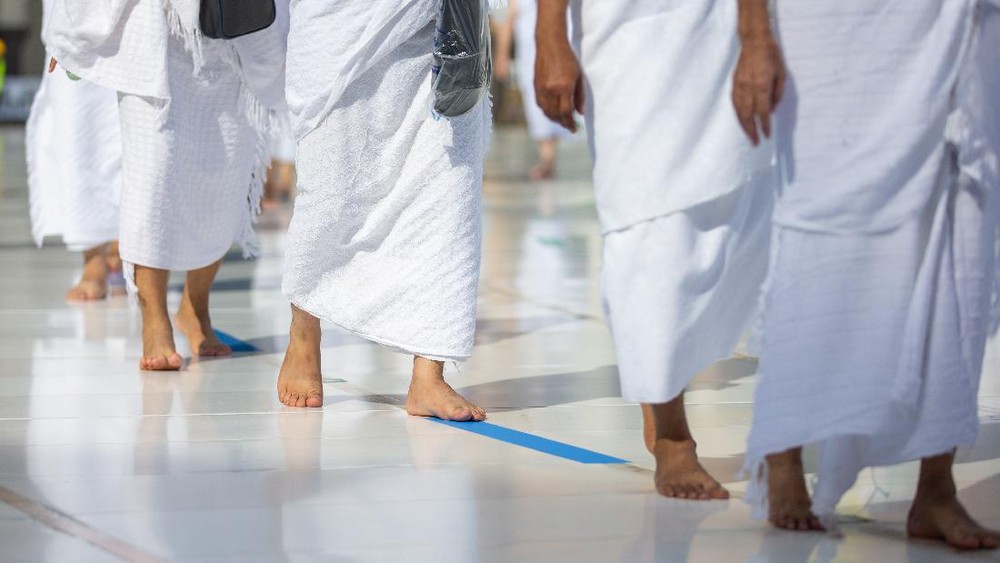 Nasib Ratusan Jemaah Umrah RI Terkatung-katung di Transit! 1 Nasib Ratusan Jemaah Umrah RI Terkatung-katung di Transit!