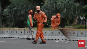 Ngeri! Petugas PPSU Meregang Nyawa Saat Menyapu di Jaksel