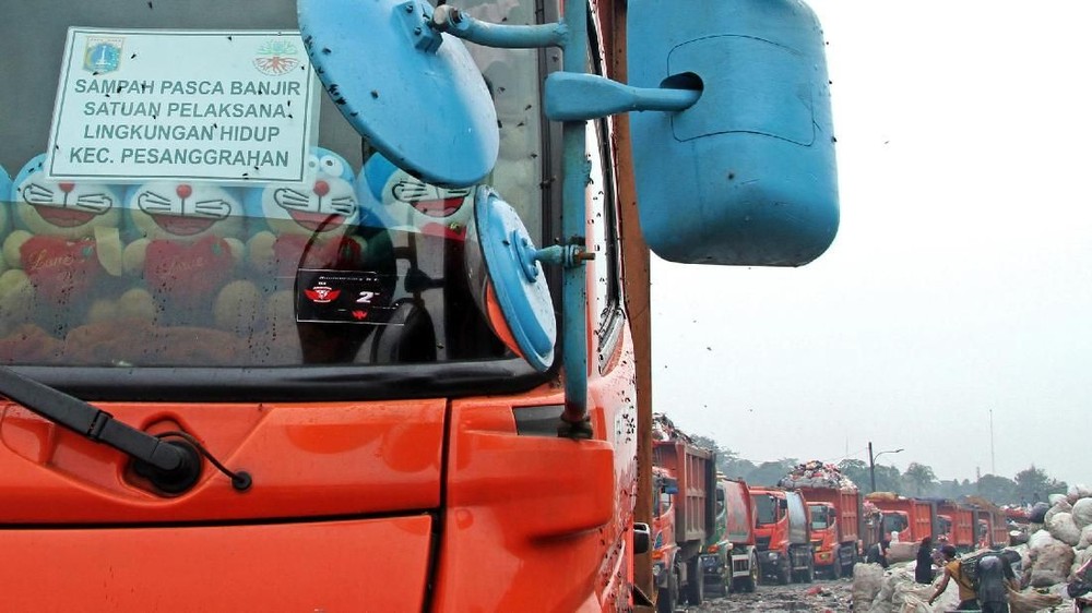 Geger Sampah Jakarta! Pramono Anung Kerahkan 20 Truk Baru 1 Geger Sampah Jakarta! Pramono Anung Kerahkan 20 Truk Baru