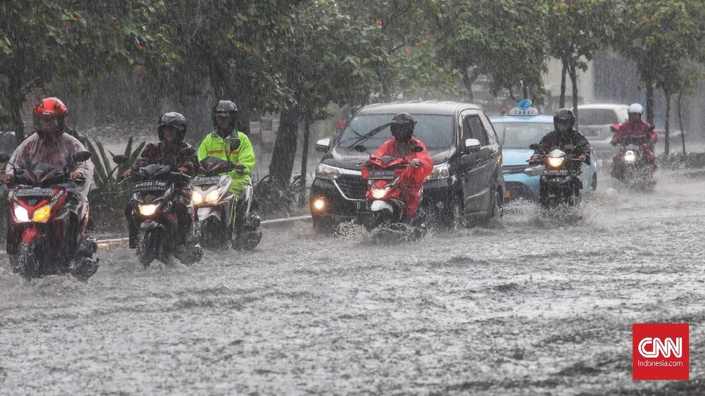 Pilu Demak: Banjir Besar, Ratusan Mengungsi, Satu Hilang!