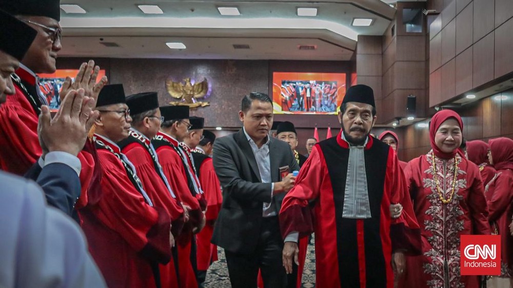 Mengejutkan! Anwar Usman Kolaps Usai Purnabakti MK