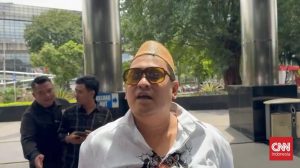 Geger! Haji Her 'Crazy Rich' Madura Disambut Warga Usai KPK!