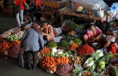 Gejolak Harga Pangan: Cabai Merah Melonjak, Ayam Turun! 1 Gejolak Harga Pangan: Cabai Merah Melonjak, Ayam Turun!