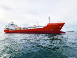 Tanker Raksasa Pertamina Merapat! NTB Banjir Energi!