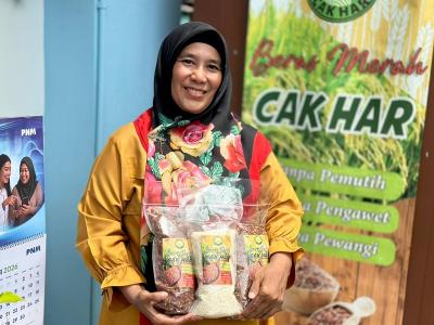 Transformasi Usaha Mardiana: Beras Merah Jadi Nasi Liwet Kekinian!