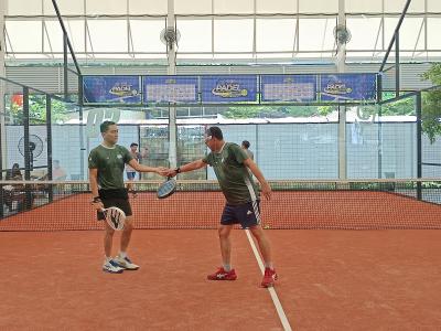 Padel Pasar Modal: Adu Smash, Jalin Relasi Bisnis Miliaran!