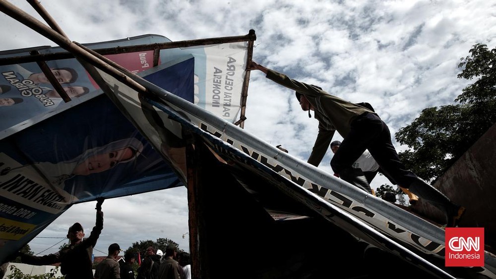 Geger Jakarta! Baliho Horor 'Aku Harus Mati' Dicopot Pemprov