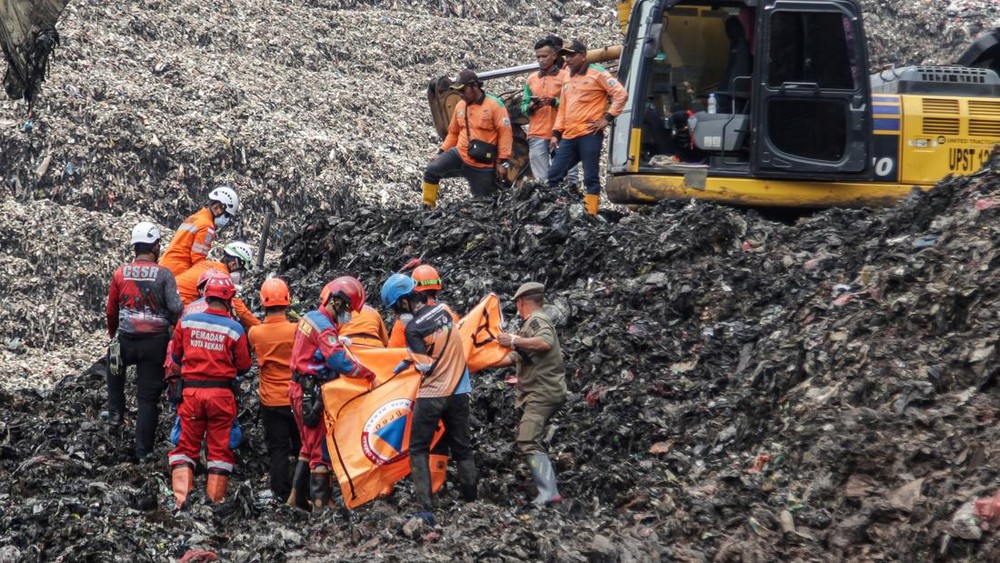 Bantargebang Maut: Mantan Kadis LH DKI Terseret Hukum!