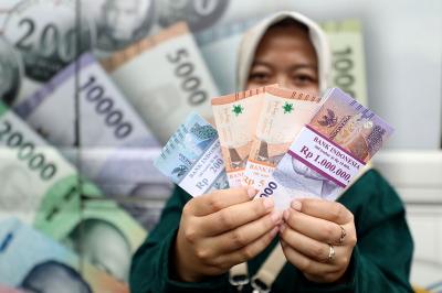 Rupiah Tumbang! Konflik AS-Iran Bikin Harga Dolar Meroket?