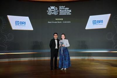 BRI Guncang Dunia! Dinobatkan Bank Swasta Terbaik RI! 1 BRI Guncang Dunia! Dinobatkan Bank Swasta Terbaik RI!