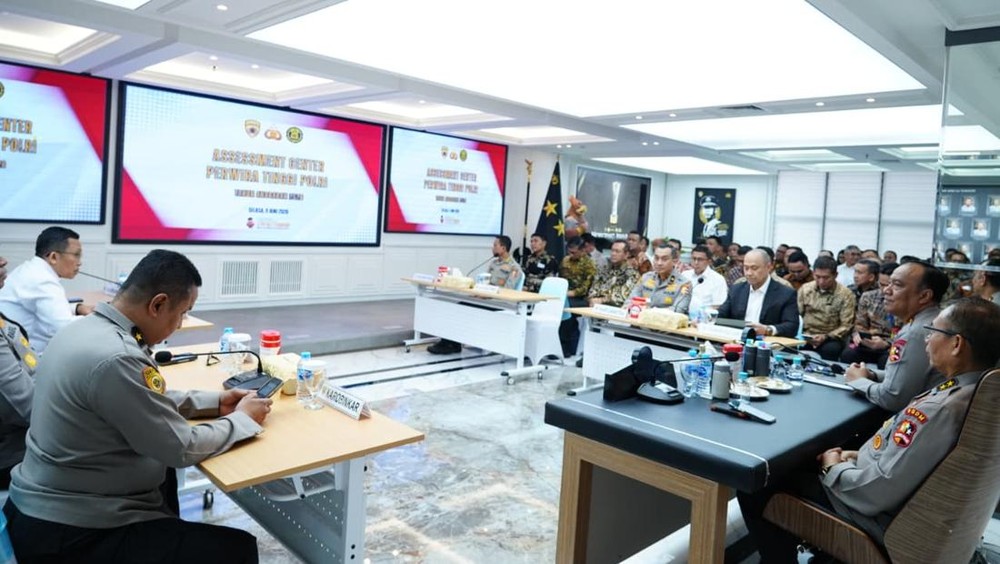 Gebrak! Polri Libatkan Ary Ginanjar ESQ Asesmen Jenderal! 1 Gebrak! Polri Libatkan Ary Ginanjar ESQ Asesmen Jenderal!