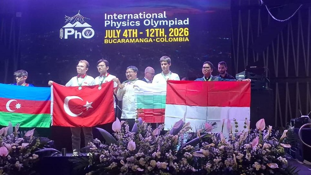 Prestasi Gemilang! Indonesia Sabet Emas IPhO 2026! 1 Prestasi Gemilang! Indonesia Sabet Emas IPhO 2026!
