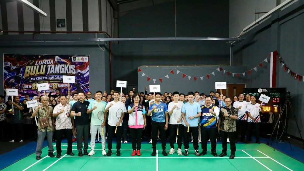 Wamendagri Wiyagus: HUT RI Bukan Cuma Pesta, Ini Pesannya! 1 Wamendagri Wiyagus: HUT RI Bukan Cuma Pesta, Ini Pesannya!