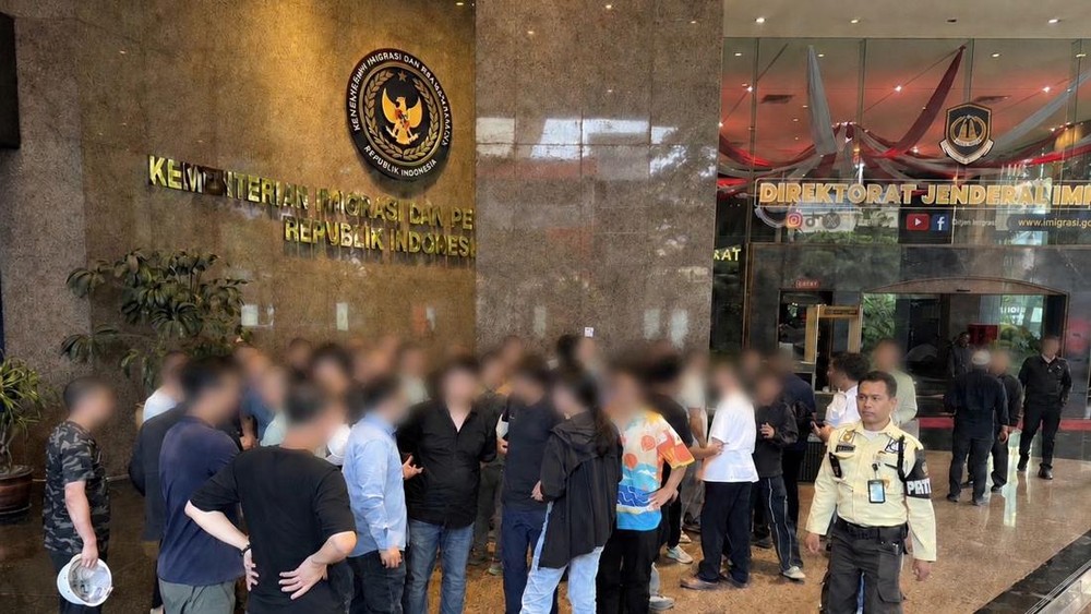 Geger BSD! 55 WN China Diciduk Imigrasi, Ada Apa? 1 Geger BSD! 55 WN China Diciduk Imigrasi, Ada Apa?