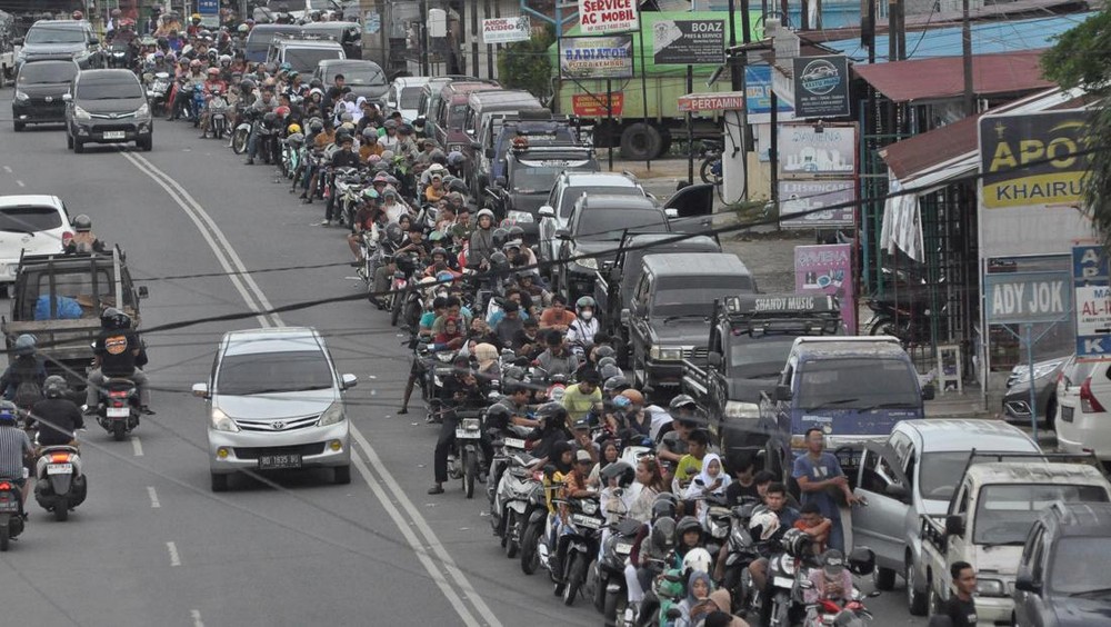 Antrean BBM Picu WFH Massal di Bali 1 Antrean BBM Picu WFH Massal di Bali